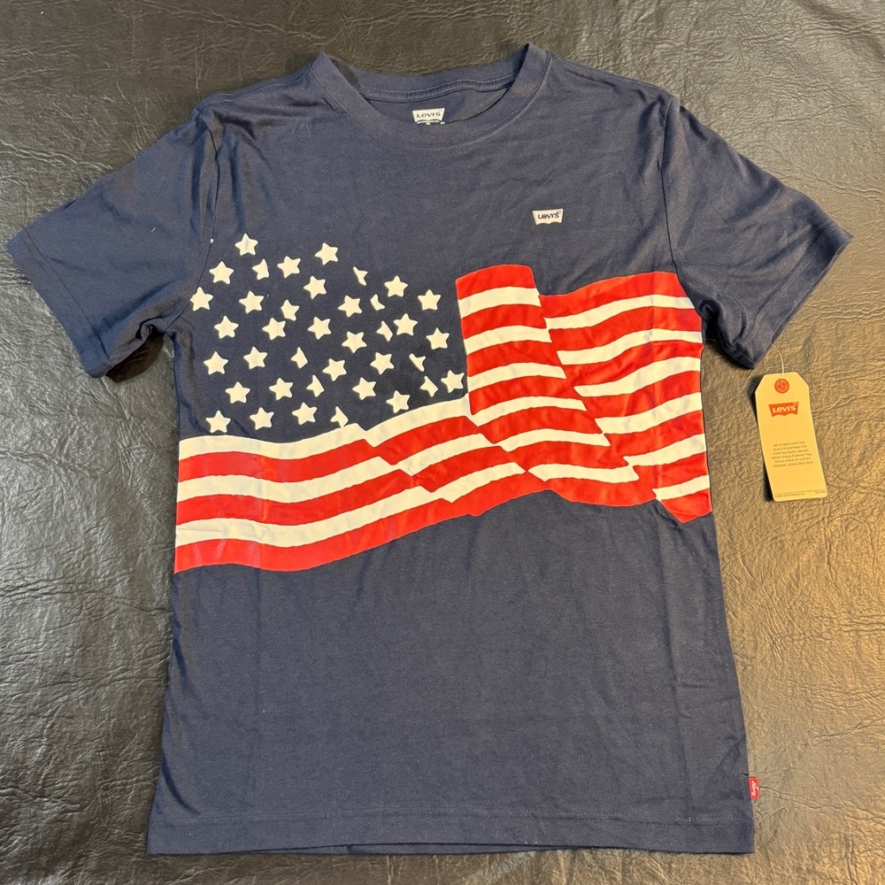 Levi's Boys' Short Sleeve American Flag Graphic T-Shirt Navy Blue XL 13-15 *B-2